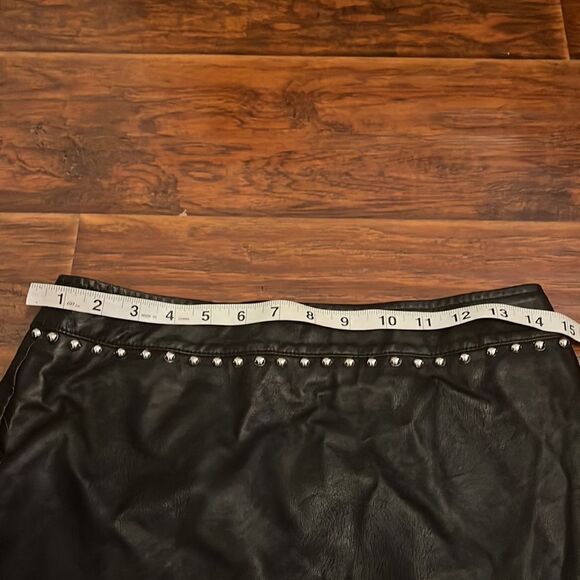 Bebe Black Faux Leather Studded Detailing Skirt - Picture 4 of 10